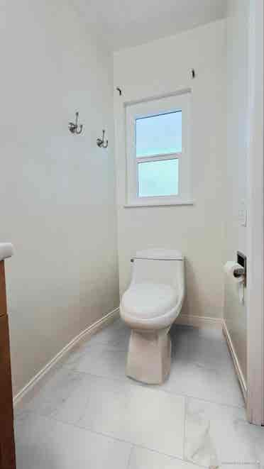 Private Room w/ Private Bath