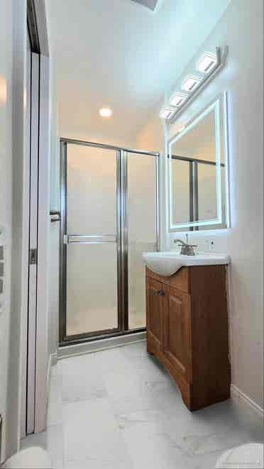 Private Room w/ Private Bath