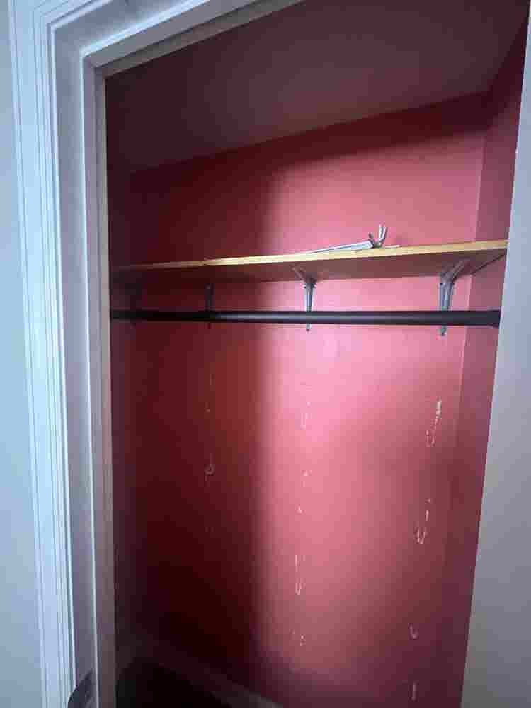 Bedroom for rent,utilities included