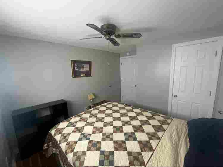 Bedroom for rent,utilities included