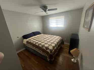 Bedroom for rent,utilities included