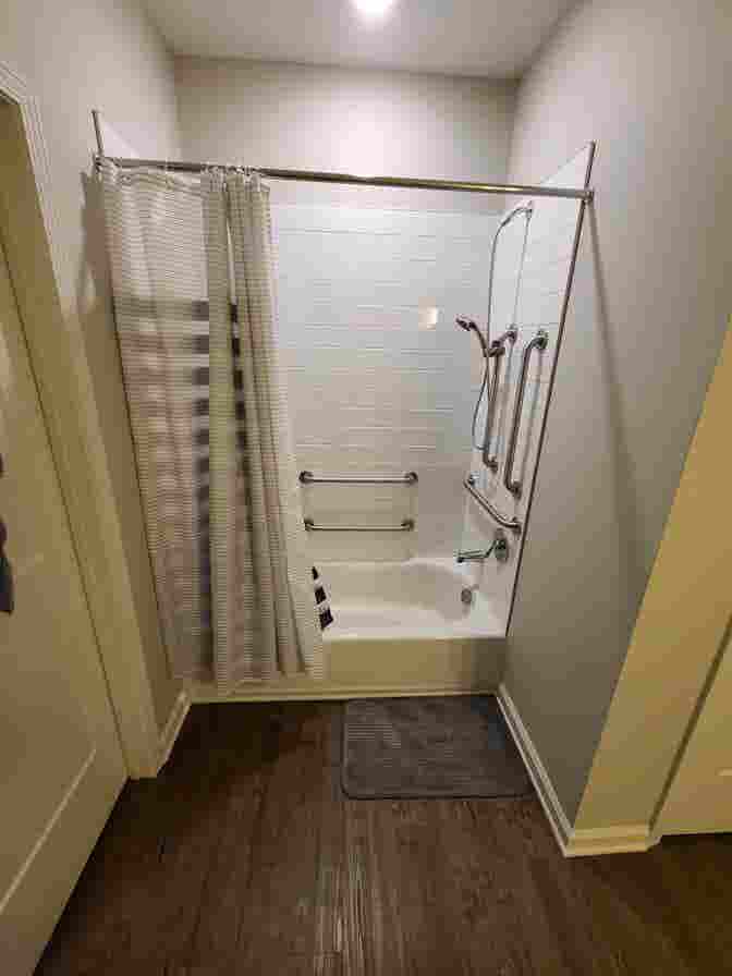 Room for Lease Transfer! ASAP