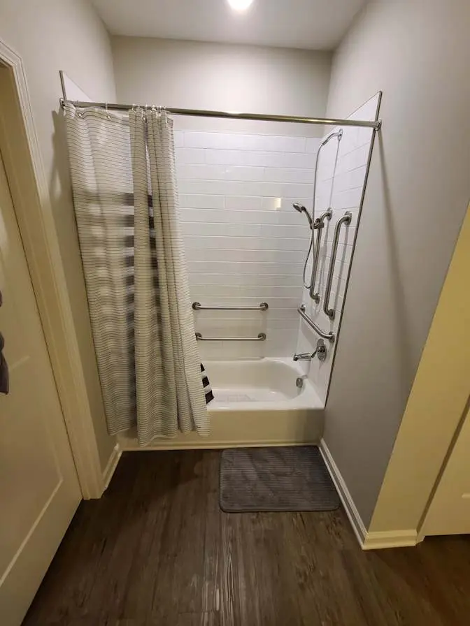 Room for Lease Transfer! ASAP