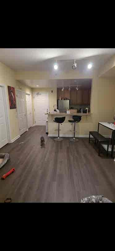 1 bedroom with private bathroom