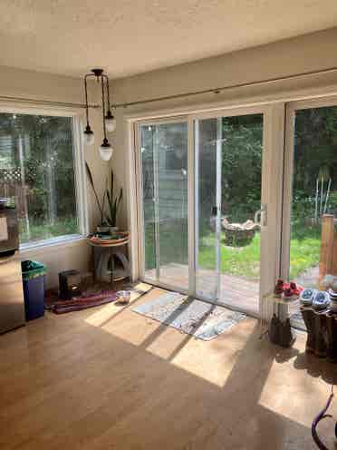 Looking for roommates!