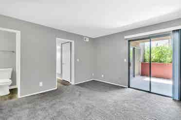 Rent by Aug! Shared room TEXT MY #