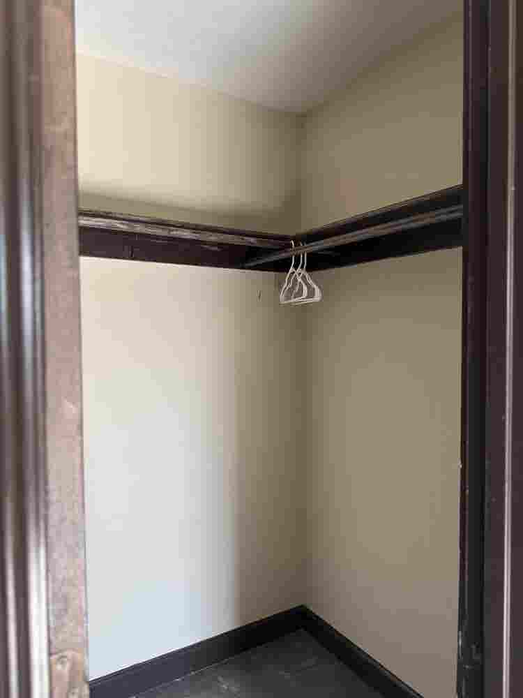 4 bedroom house 2 bathroom
