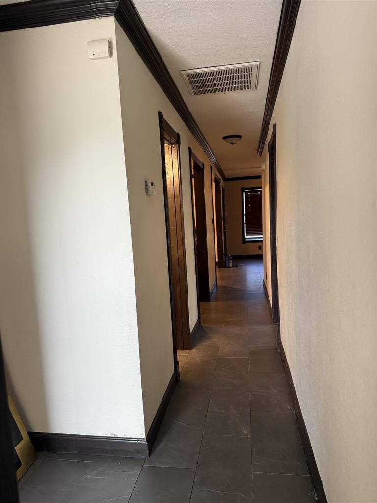4 bedroom house 2 bathroom