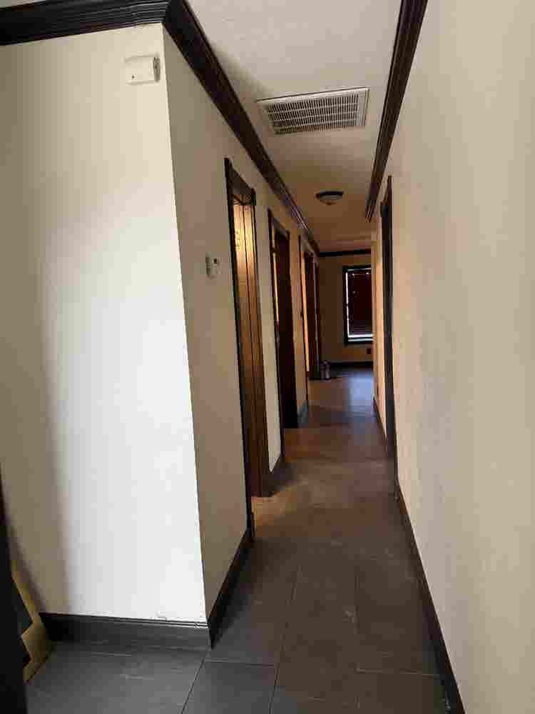 4 bedroom house 2 bathroom