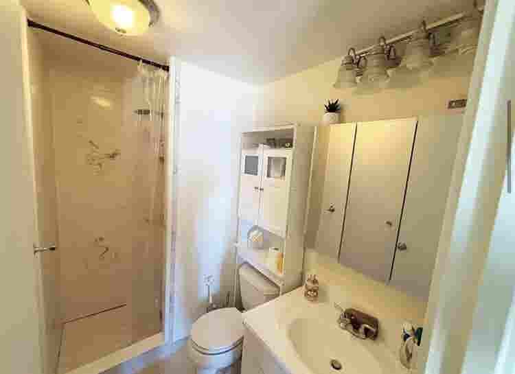Stylish  Bath Condo