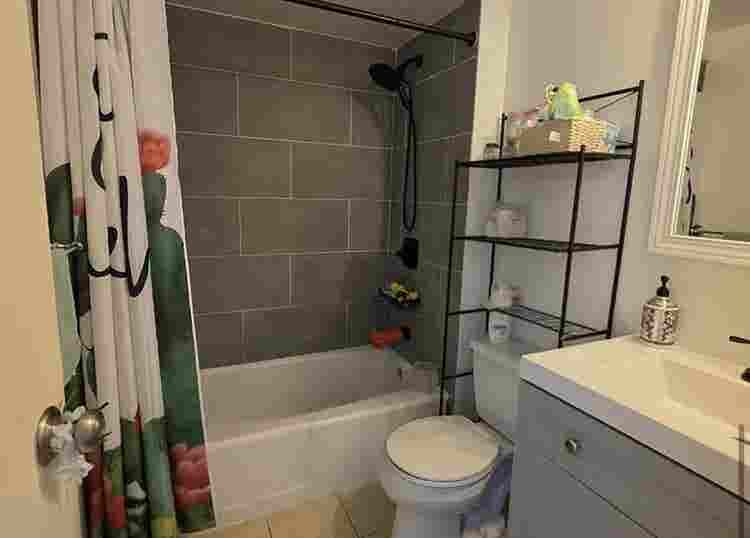 Stylish  Bath Condo
