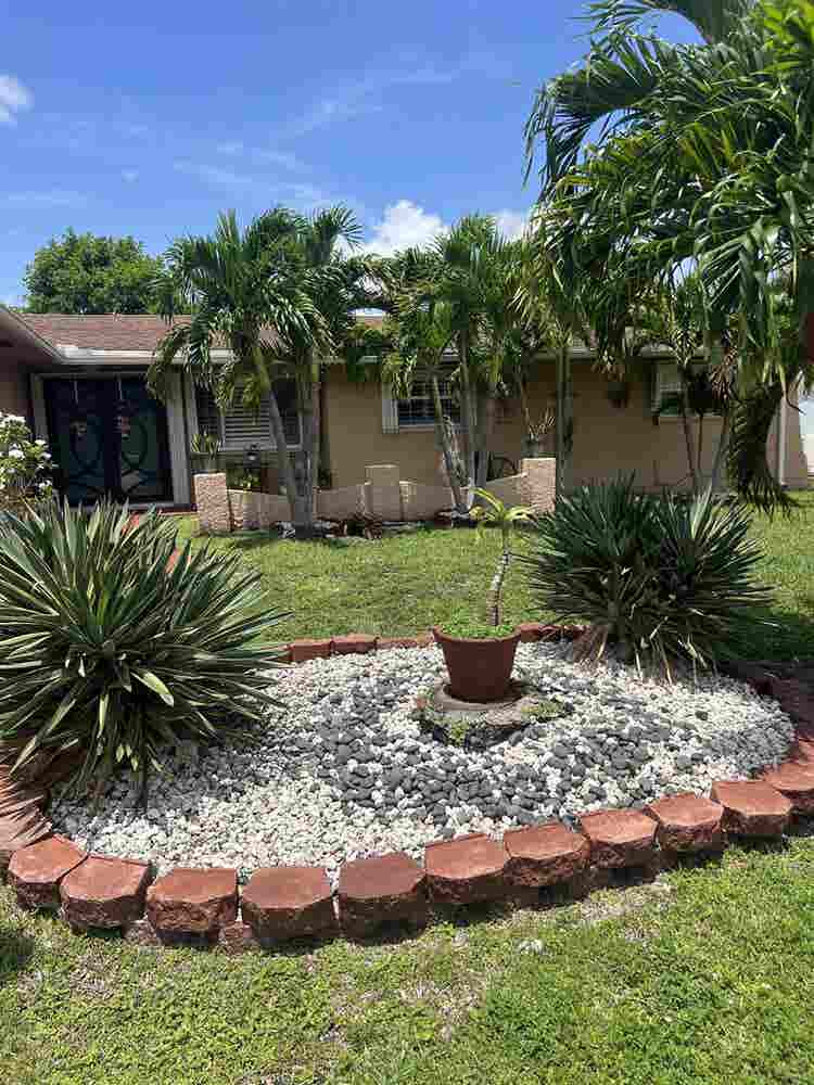 SUBLETT  ROOM RENTAL