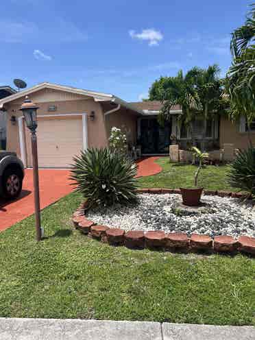 SUBLETT  ROOM RENTAL