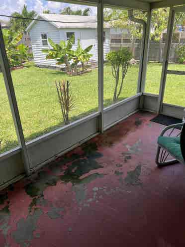 SUBLETT  ROOM RENTAL