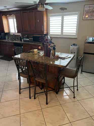 SUBLETT  ROOM RENTAL