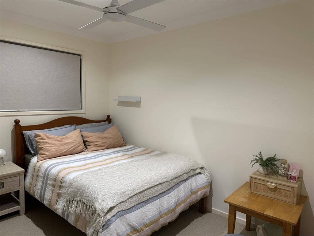 1 bedroom and small living area