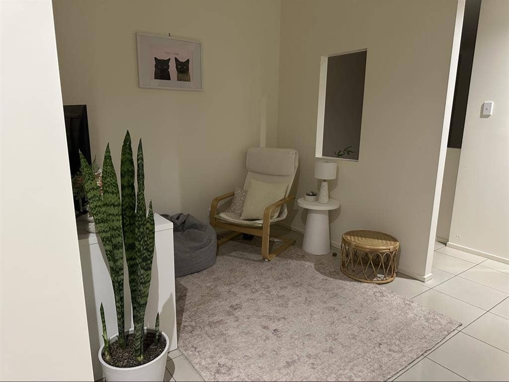 1 bedroom and small living area