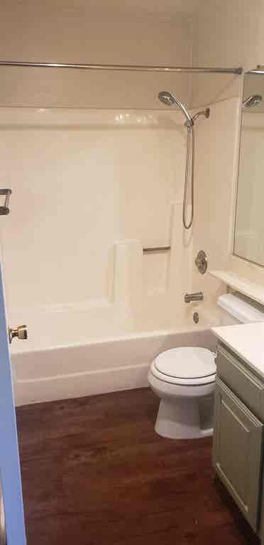 Looking for a roommate in PB