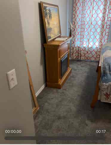 Looking for TWO roommates