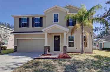 Looking for TWO roommates