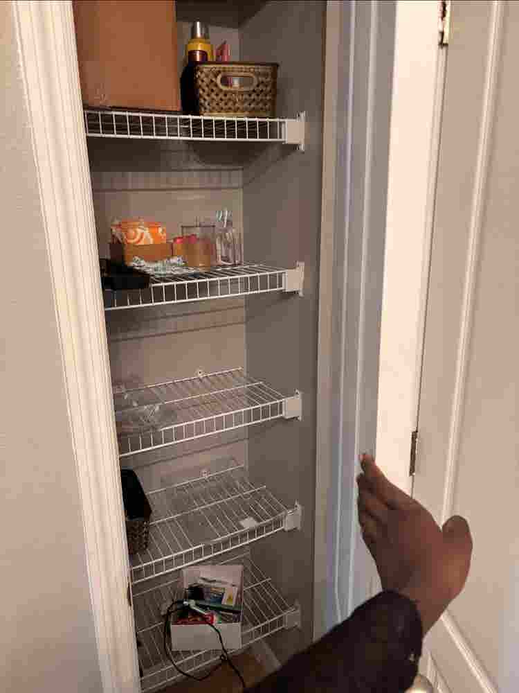Looking for TWO roommates
