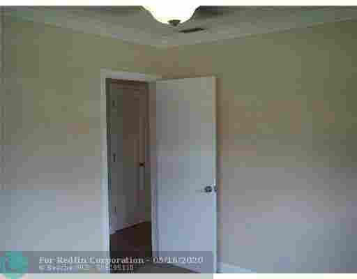 PRIVATE BEDROOM RENTAL