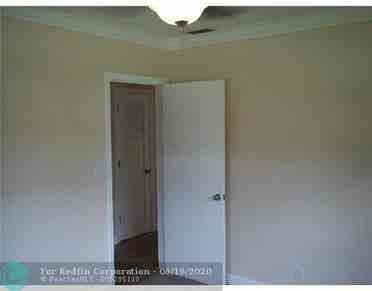 PRIVATE BEDROOM RENTAL