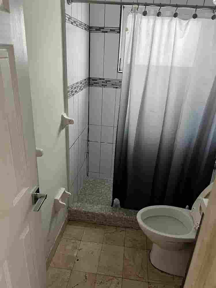 PRIVATE BEDROOM RENTAL