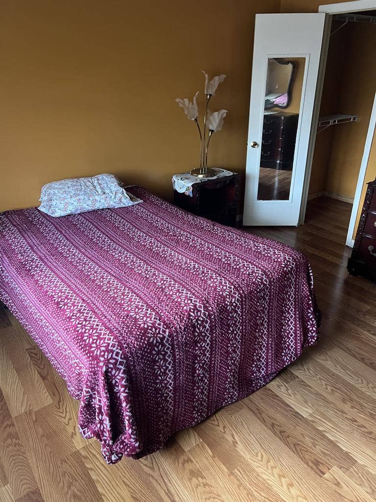 PRIVATE BEDROOM RENTAL