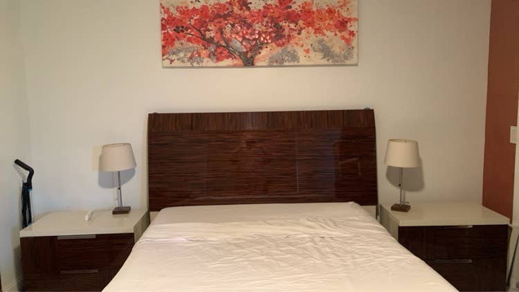 Master bedroom suite own 
entrance