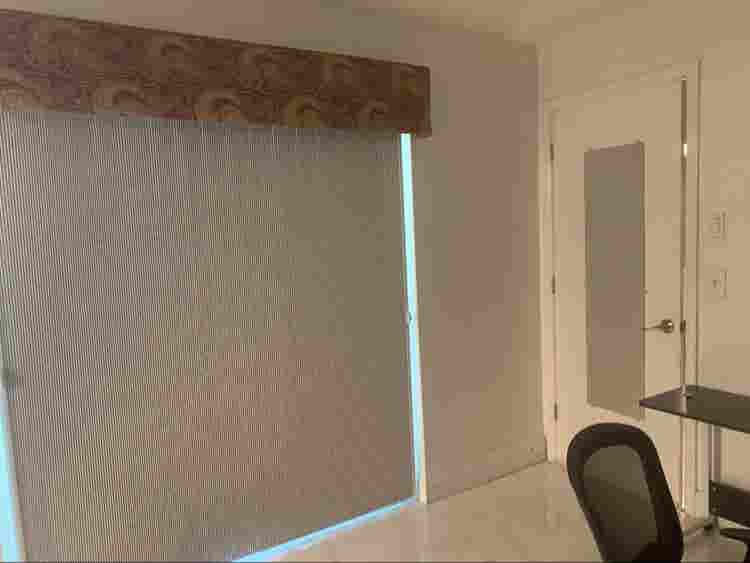 Master bedroom suite own 
entrance