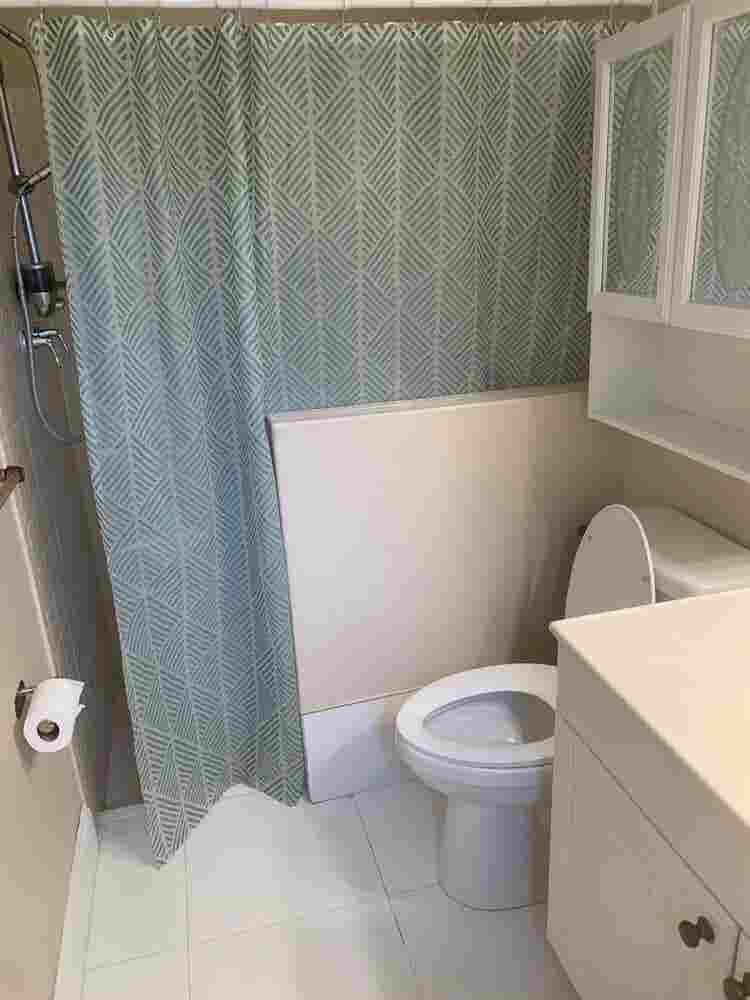 Master bedroom suite own 
entrance
