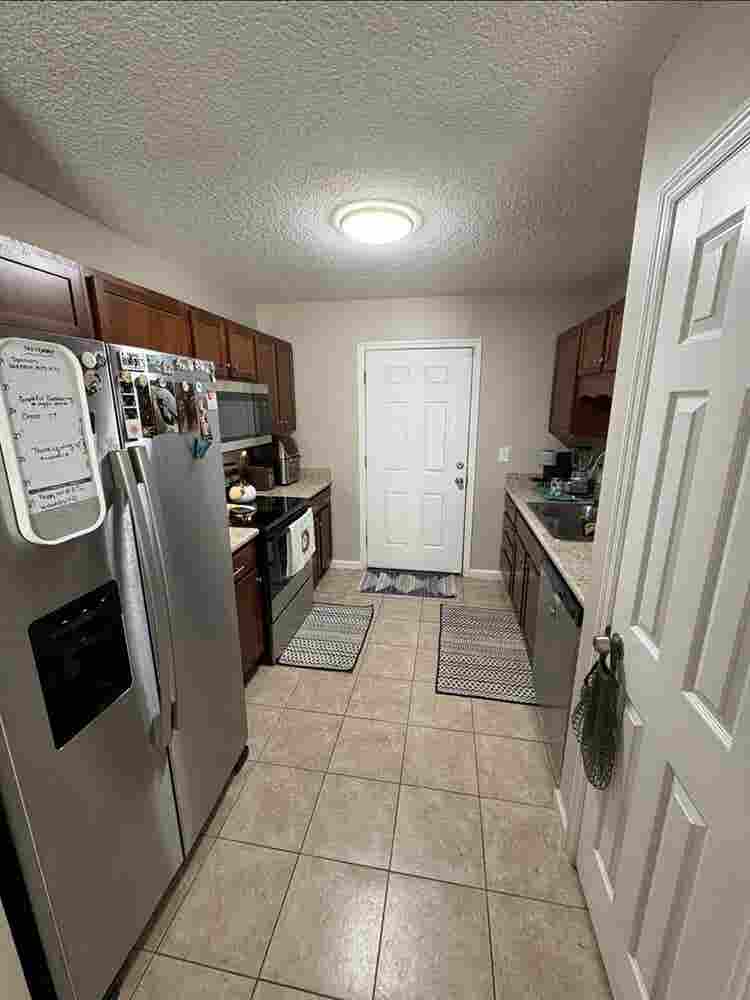 North Jax Room for Rent!