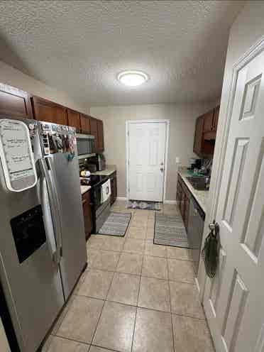 North Jax Room for Rent!