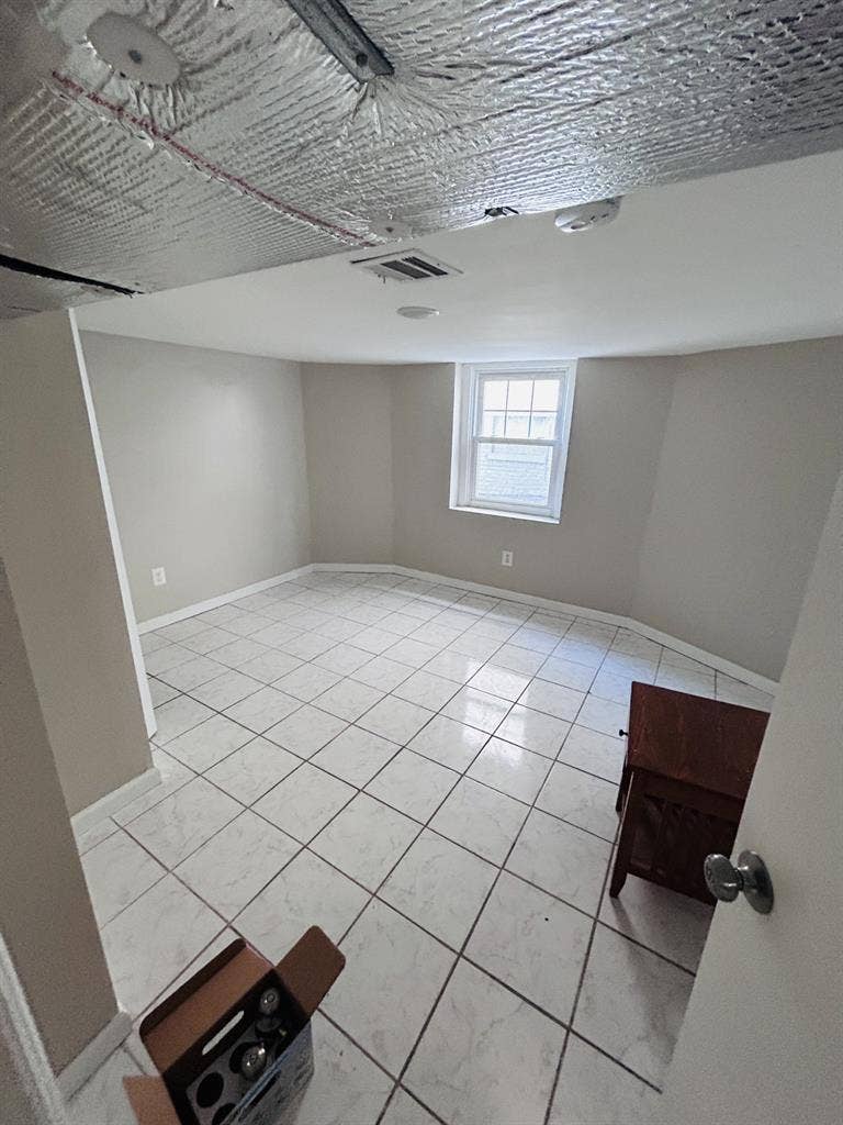 ROOMS FOR RENT