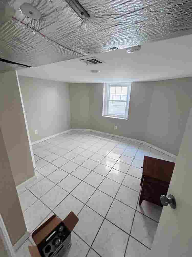 ROOMS FOR RENT