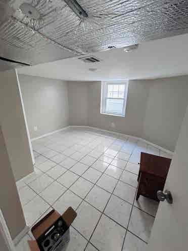 ROOMS FOR RENT