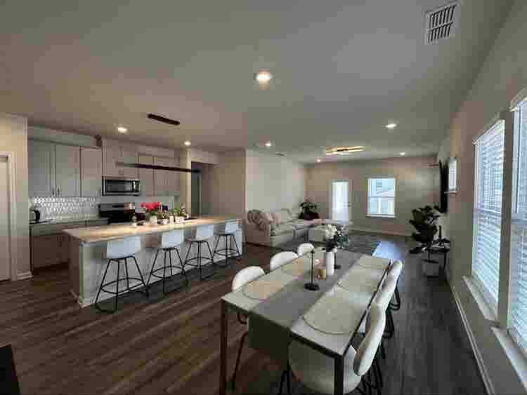 Room in Duluth/Lawrenceville 