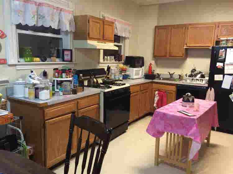 Female Seeking 2 Female Roommates