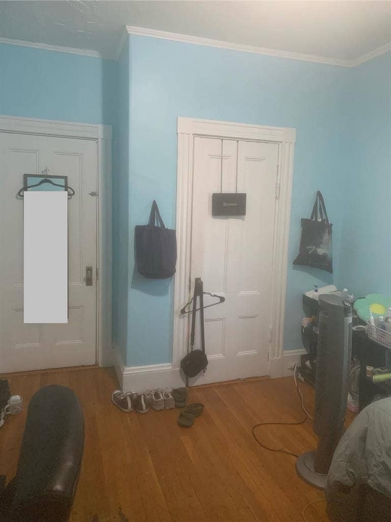 Female Seeking 2 Female Roommates