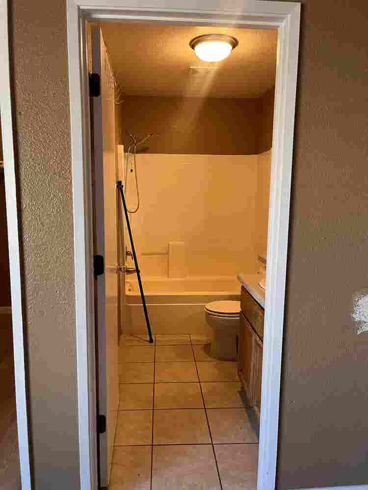 Room for rent. Dm