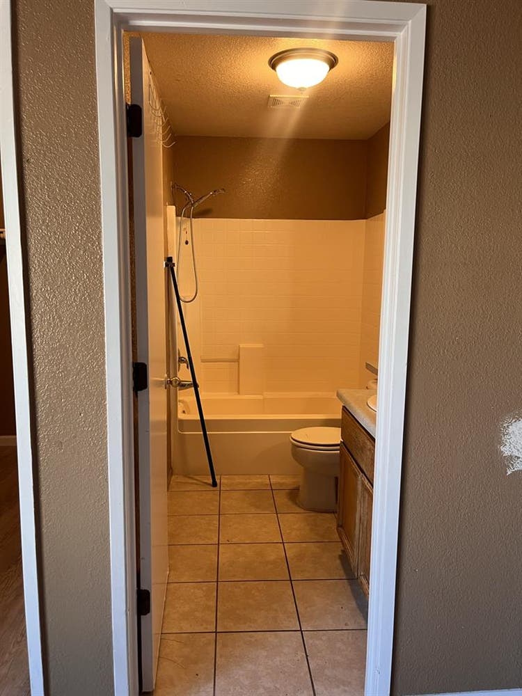 Room for rent. Dm
