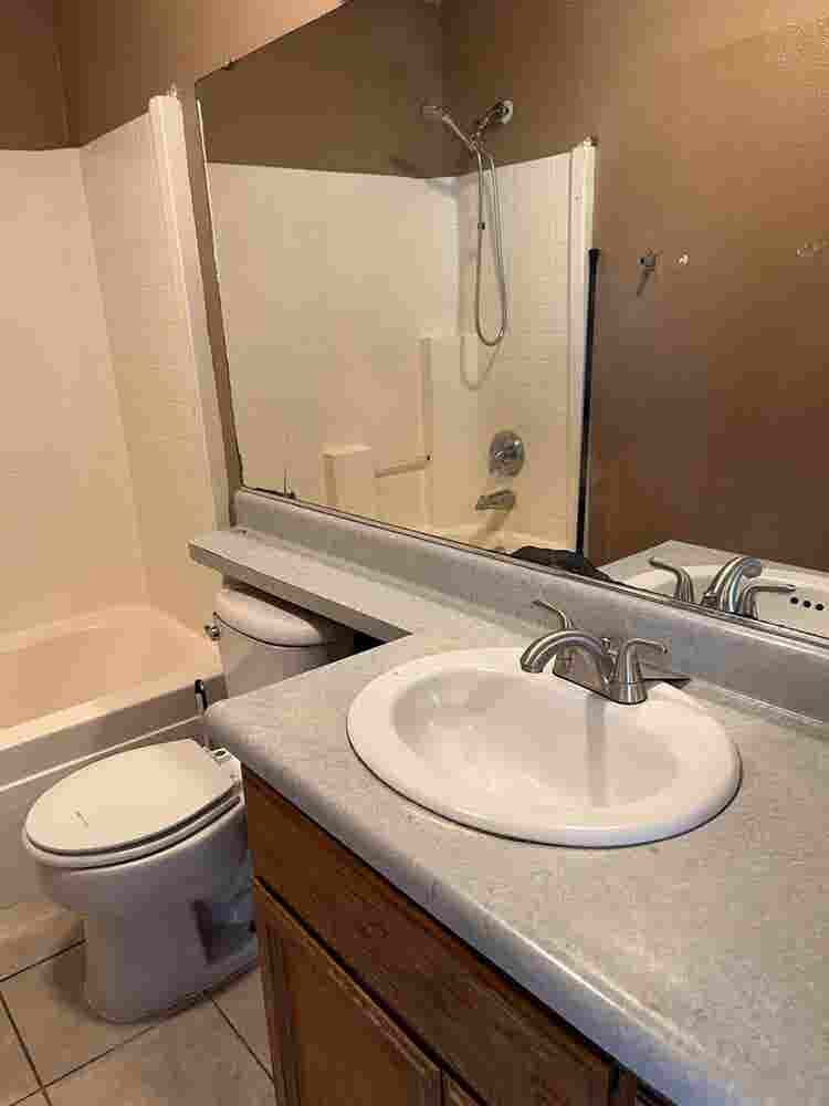 Room for rent. Dm