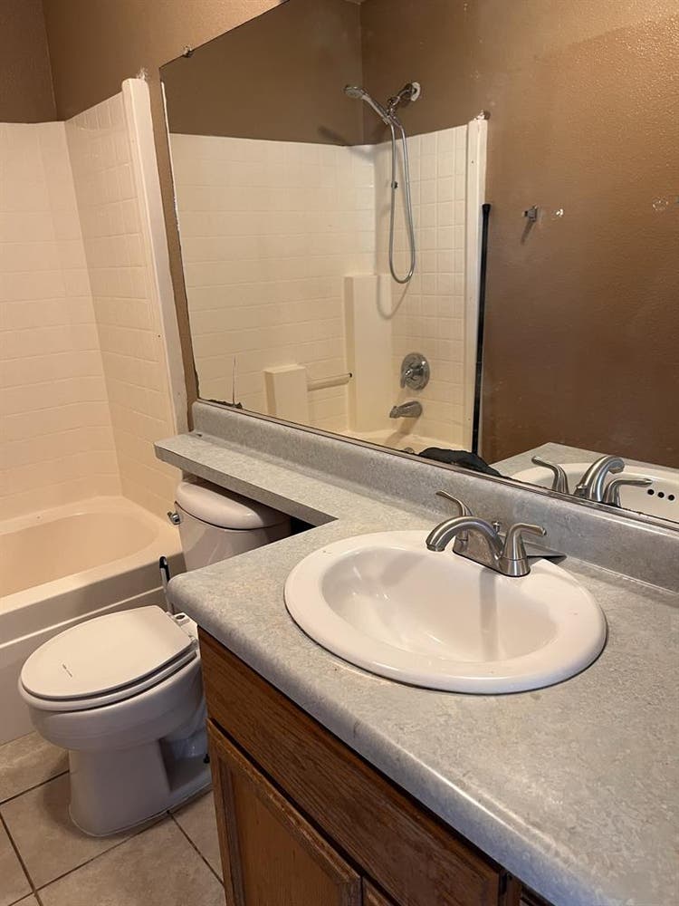 Room for rent. Dm