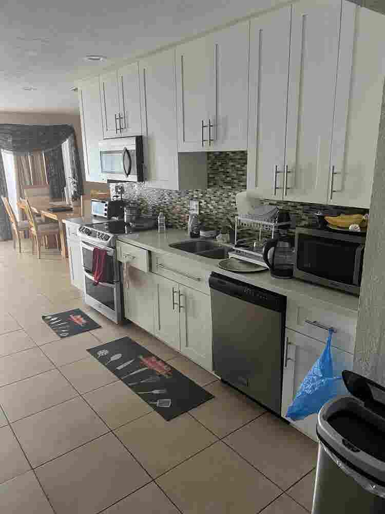 SUBLET AVAILABLE - PRIVATE BEDROOM