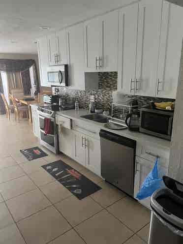 SUBLET AVAILABLE - PRIVATE BEDROOM