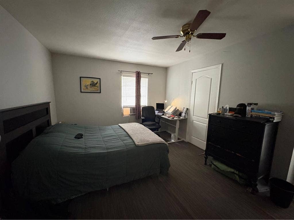 Room nearby USC, Downtown, and