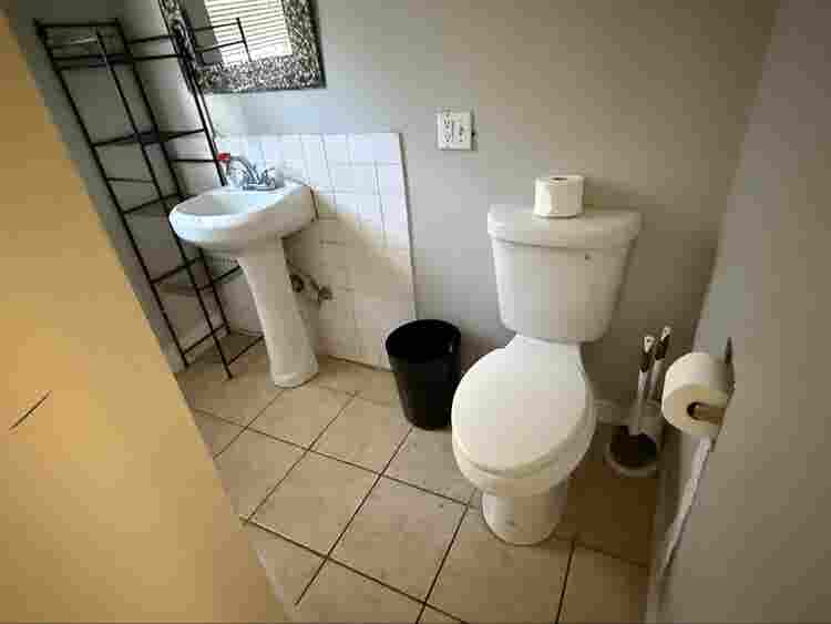 Room nearby USC, Downtown, and