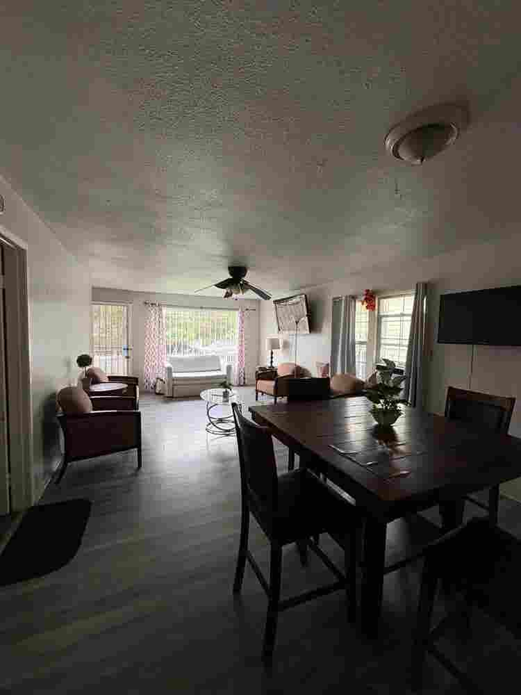 Room nearby USC, Downtown, and