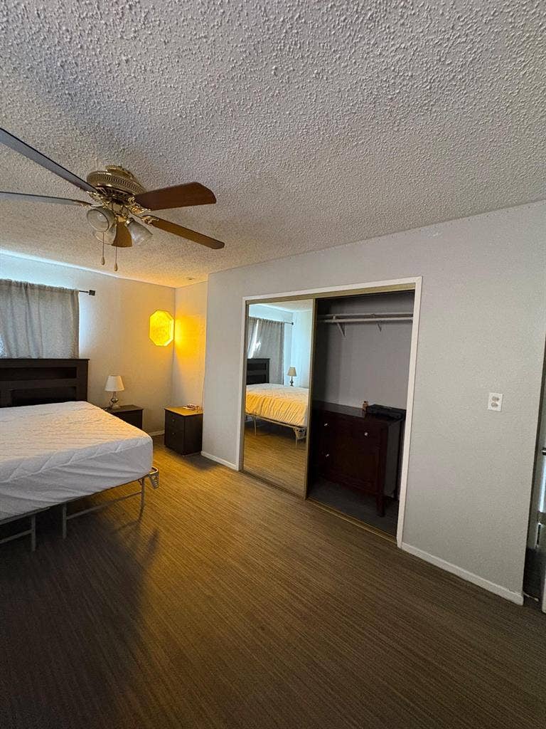 Room nearby USC, Downtown, and
